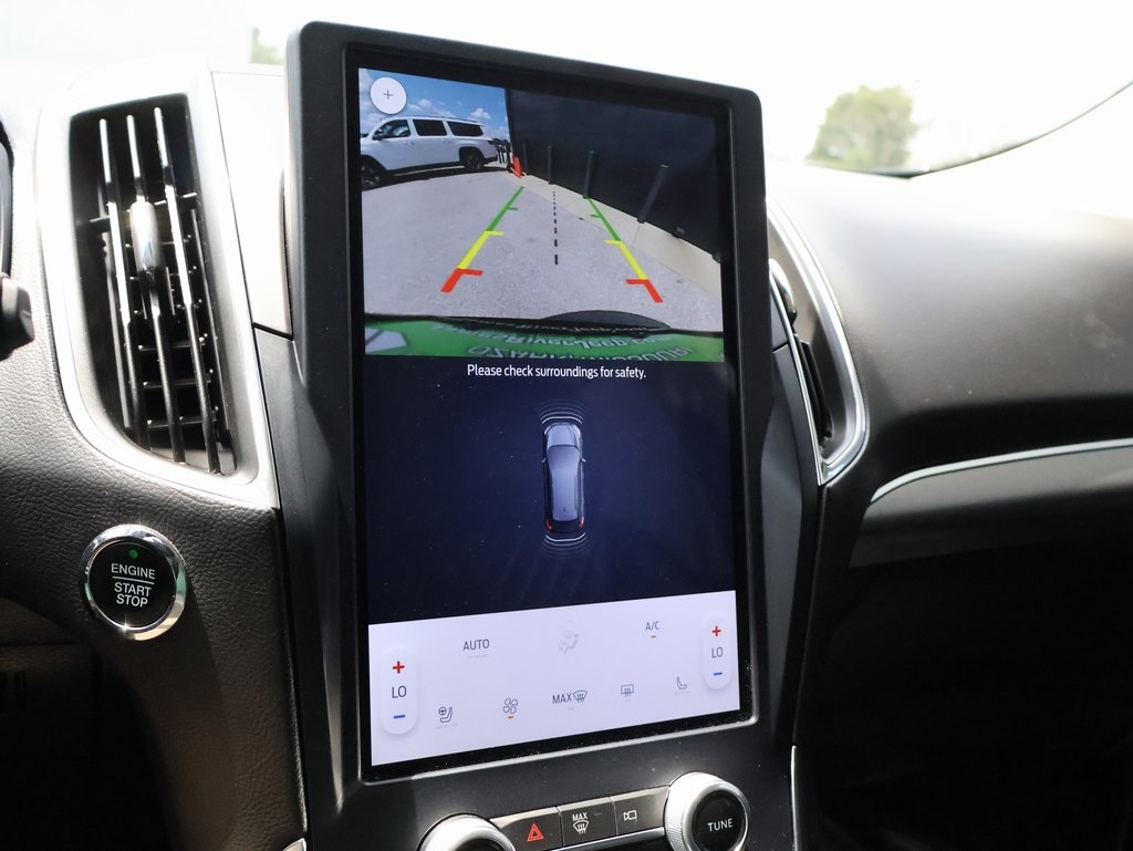 2023 Ford Edge Titanium photo 32