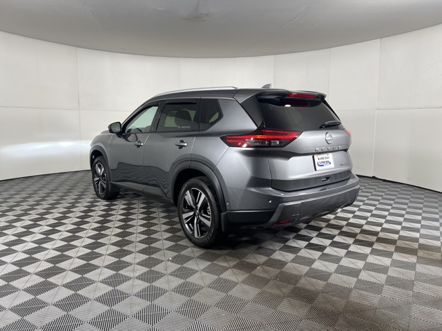 2024 Nissan Rogue SL photo 4