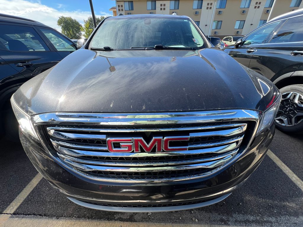 2017 Gmc Acadia SLE photo 2