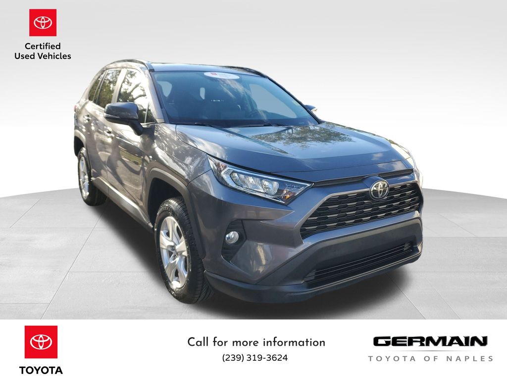 2021 Toyota RAV4 XLE photo 3