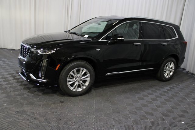 2025 Cadillac XT6 Luxury photo 3