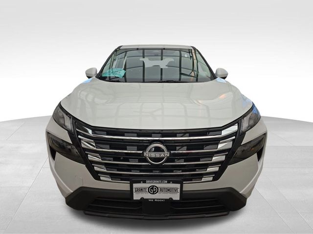 2026 Nissan Rogue SV photo 2