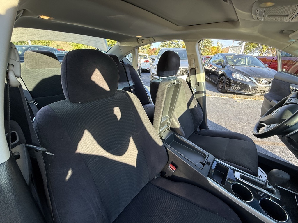 2013 Nissan Altima 3.5 SV photo 3