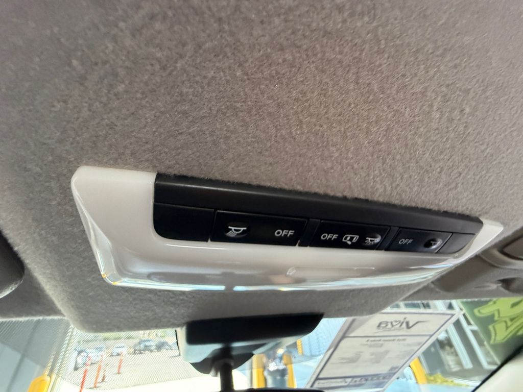 2024 Nissan Kicks S photo 25