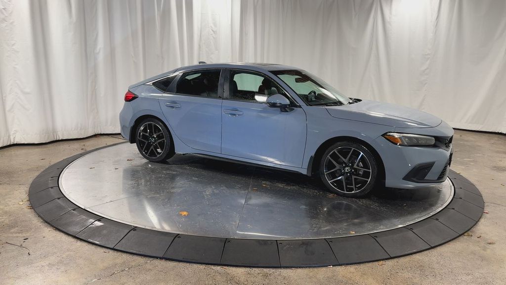 2022 Honda Civic Sport Touring photo 3