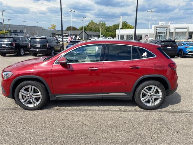 2022 Mercedes Benz GLA 250 4MATIC photo 2