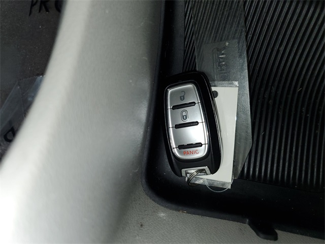 2018 Chrysler Pacifica LX photo 21