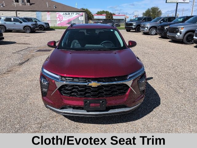 2025 Chevrolet Trax LT photo 11