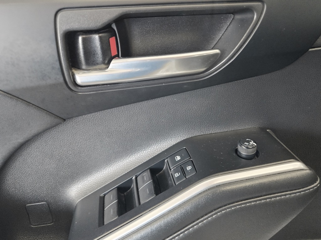 2021 Toyota Highlander XLE photo 19