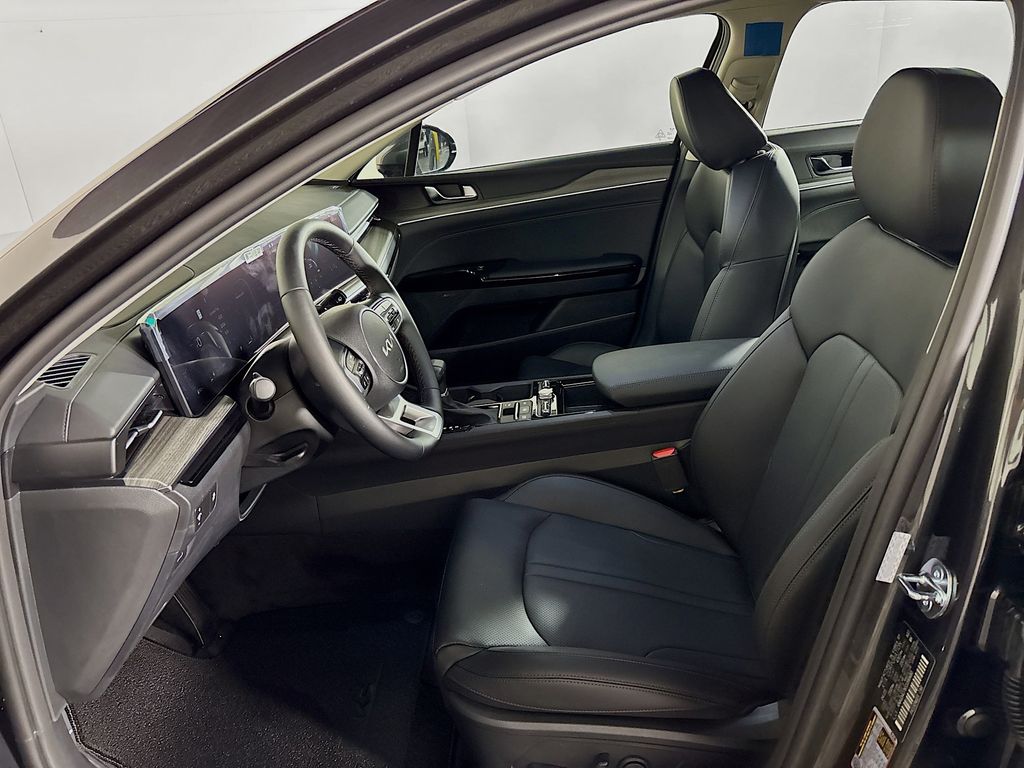 2025 Kia K5 EX photo 10