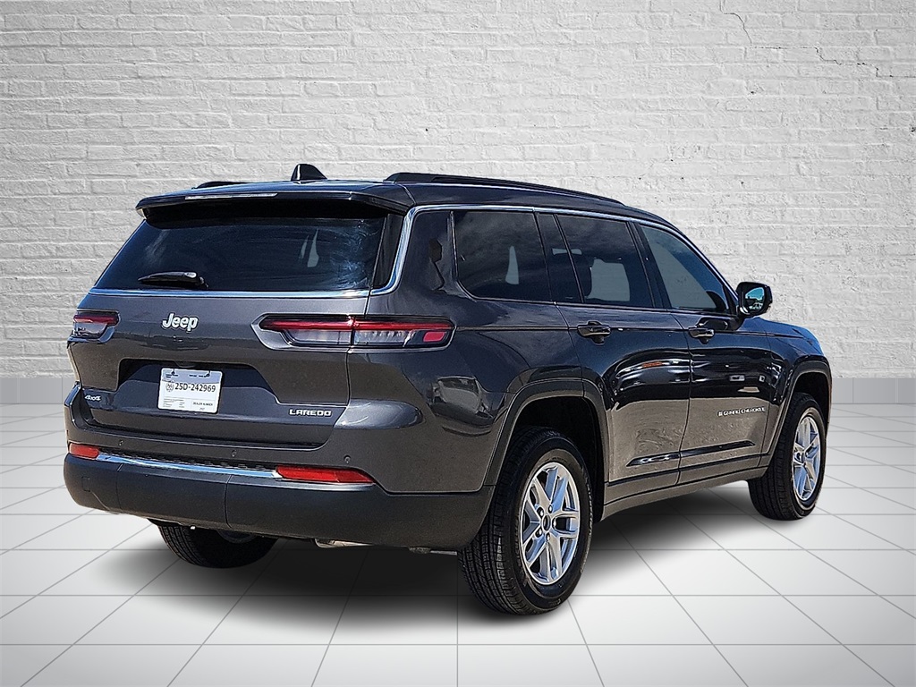 2025 Jeep Grand Cherokee Laredo X photo 4