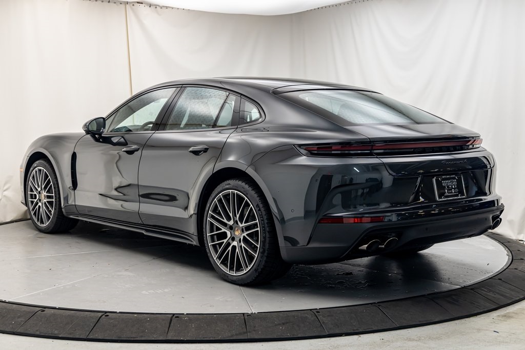 2025 Porsche Panamera 4 photo 3