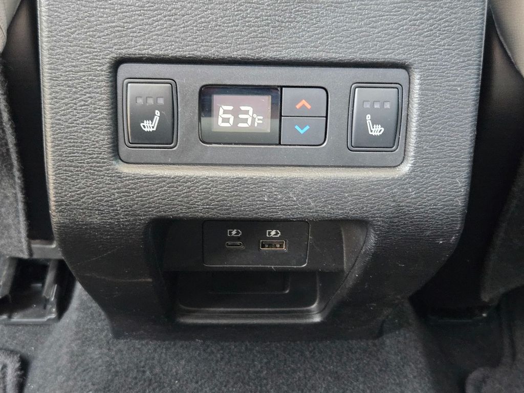 2023 Mitsubishi Outlander SEL photo 15