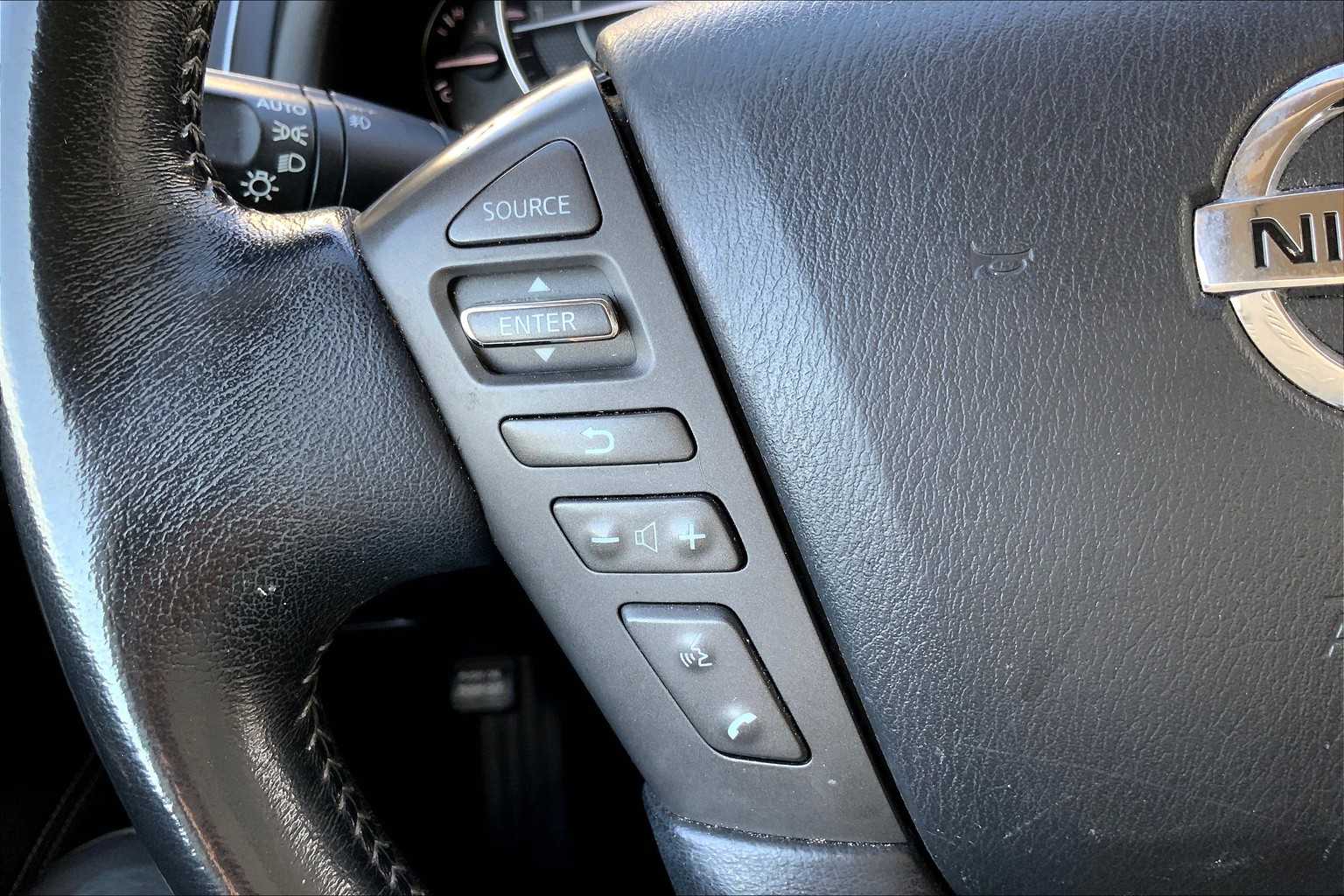 2020 Nissan Armada SL photo 22