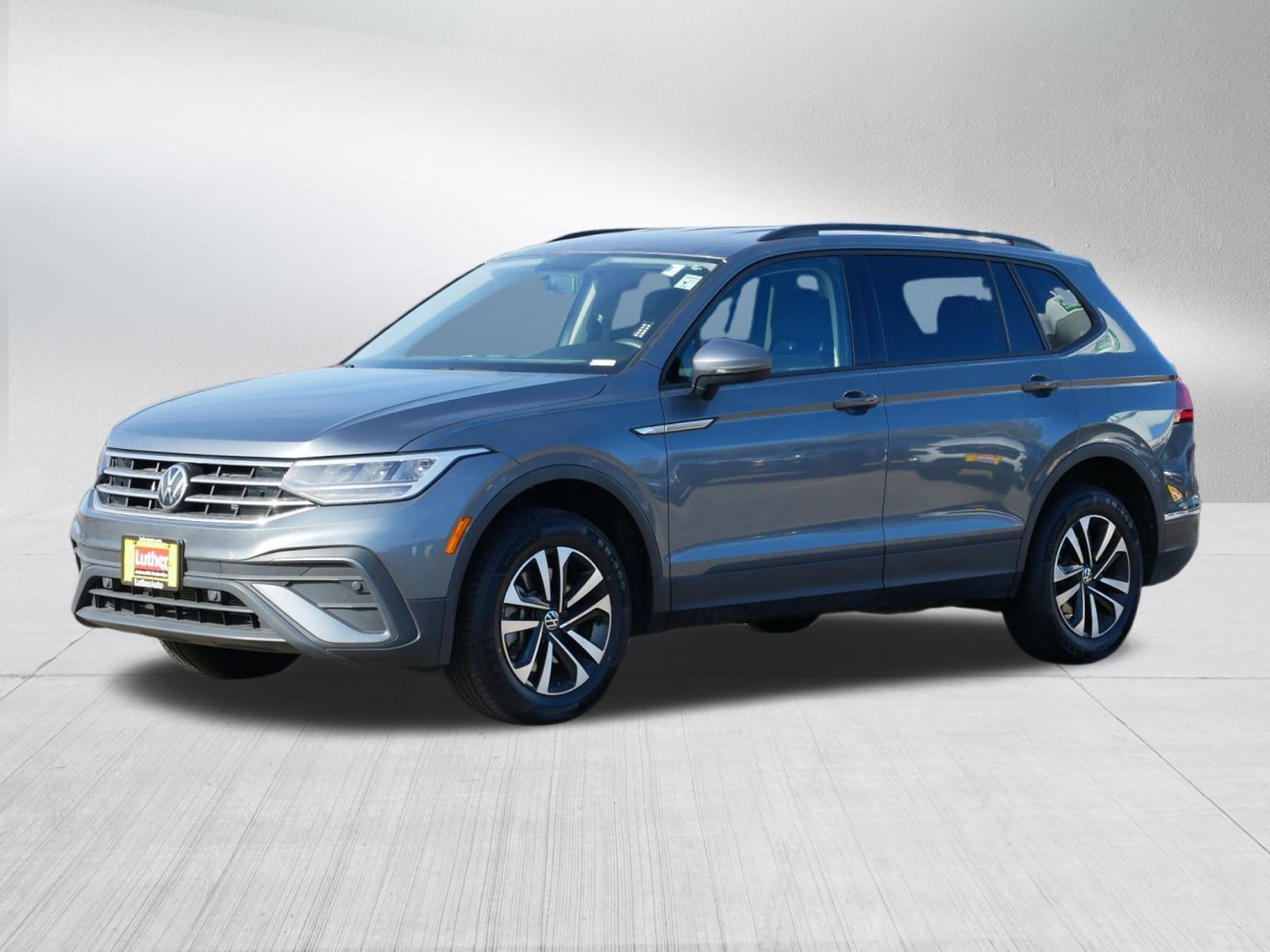 2022 Volkswagen Tiguan S photo 3