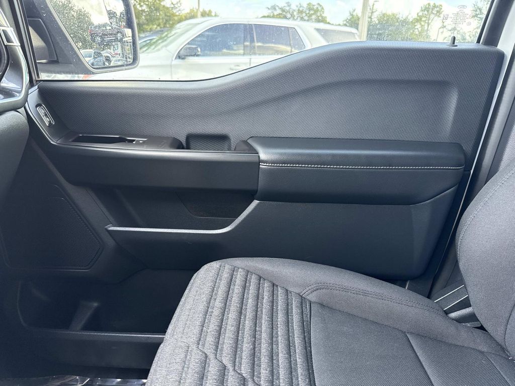 2022 Ford F-150 XL photo 22