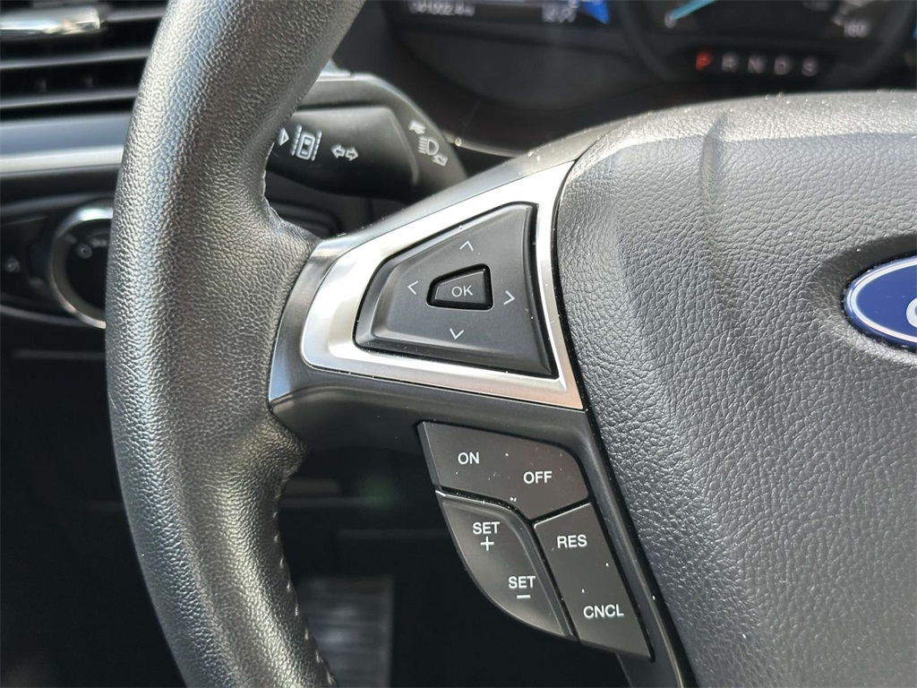 2024 Ford Edge SEL photo 8