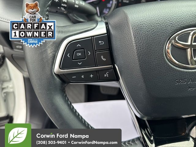 2020 Toyota Highlander XLE photo 16