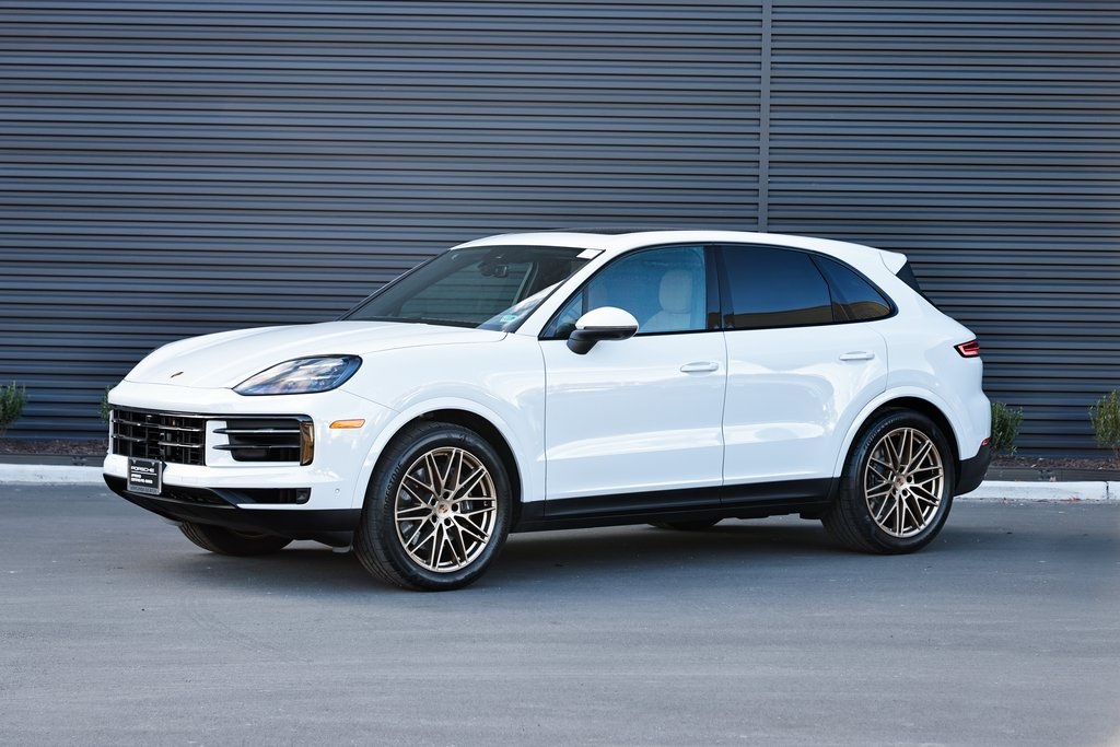 2025 Porsche Cayenne Base's photo