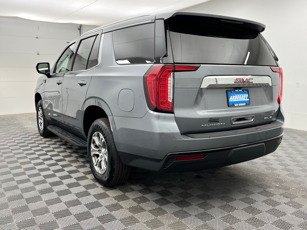 2022 Gmc Yukon SLE photo 5