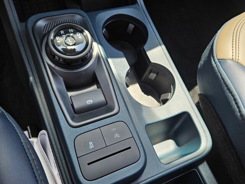2025 Ford Maverick Lariat photo 22