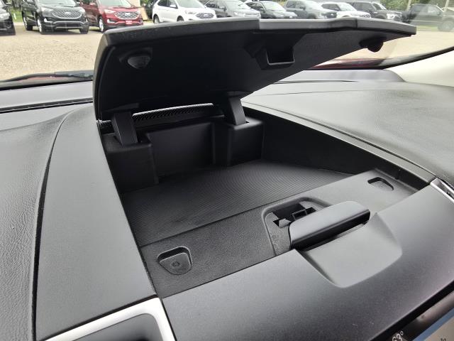 2018 Ford Edge SEL photo 17