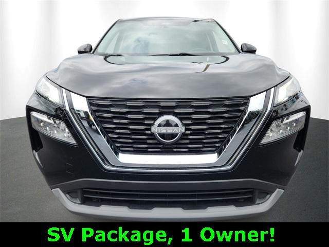 2022 Nissan Rogue SV photo 2