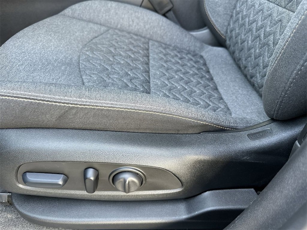 2023 Chevrolet Equinox LT photo 21