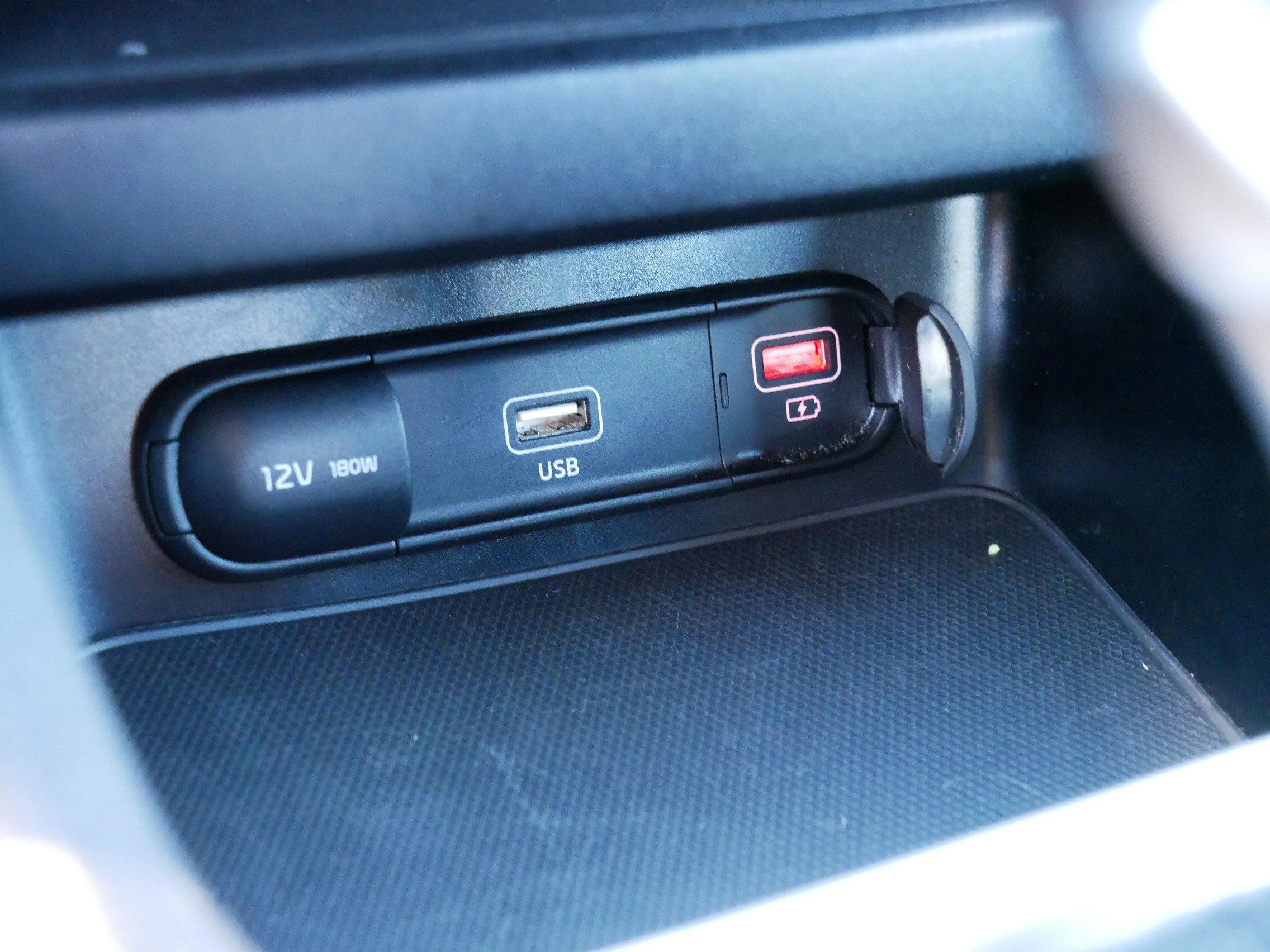 2024 Kia Forte LXS photo 28