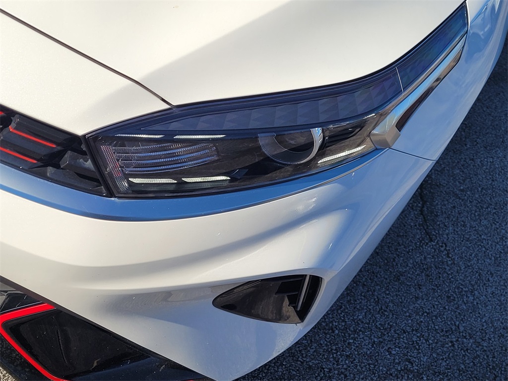 2024 Kia Forte GT-Line photo 11