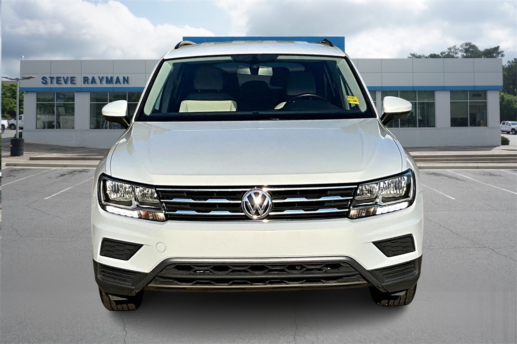 2018 Volkswagen Tiguan SE photo 2