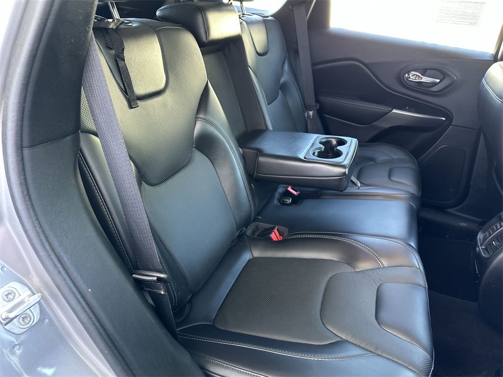 2020 Jeep Cherokee Limited photo 22