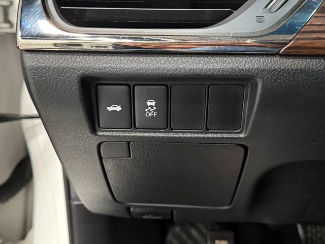 2015 Toyota Avalon XLE photo 8