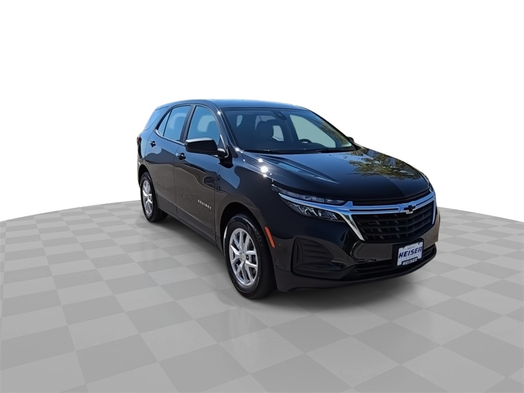 2024 Chevrolet Equinox LS photo 2
