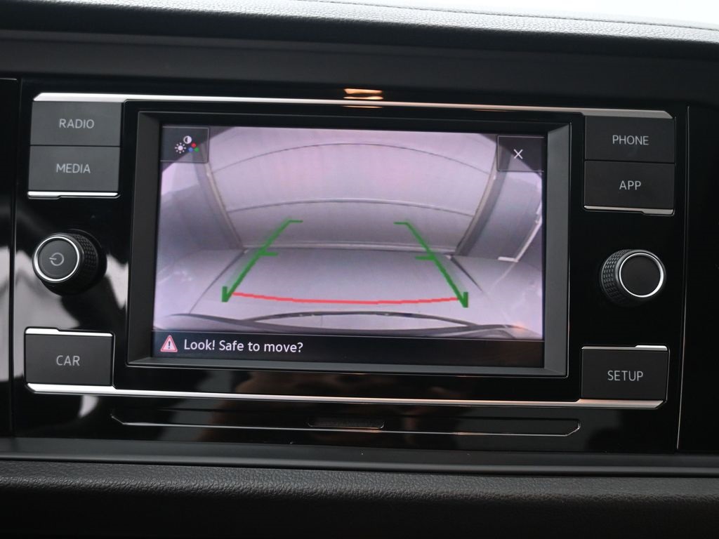 2019 Volkswagen Jetta R-Line photo 3