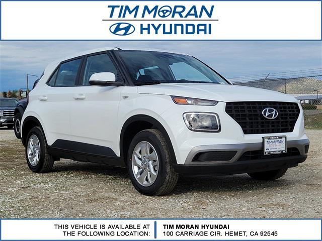 2026 Hyundai Venue SE's photo