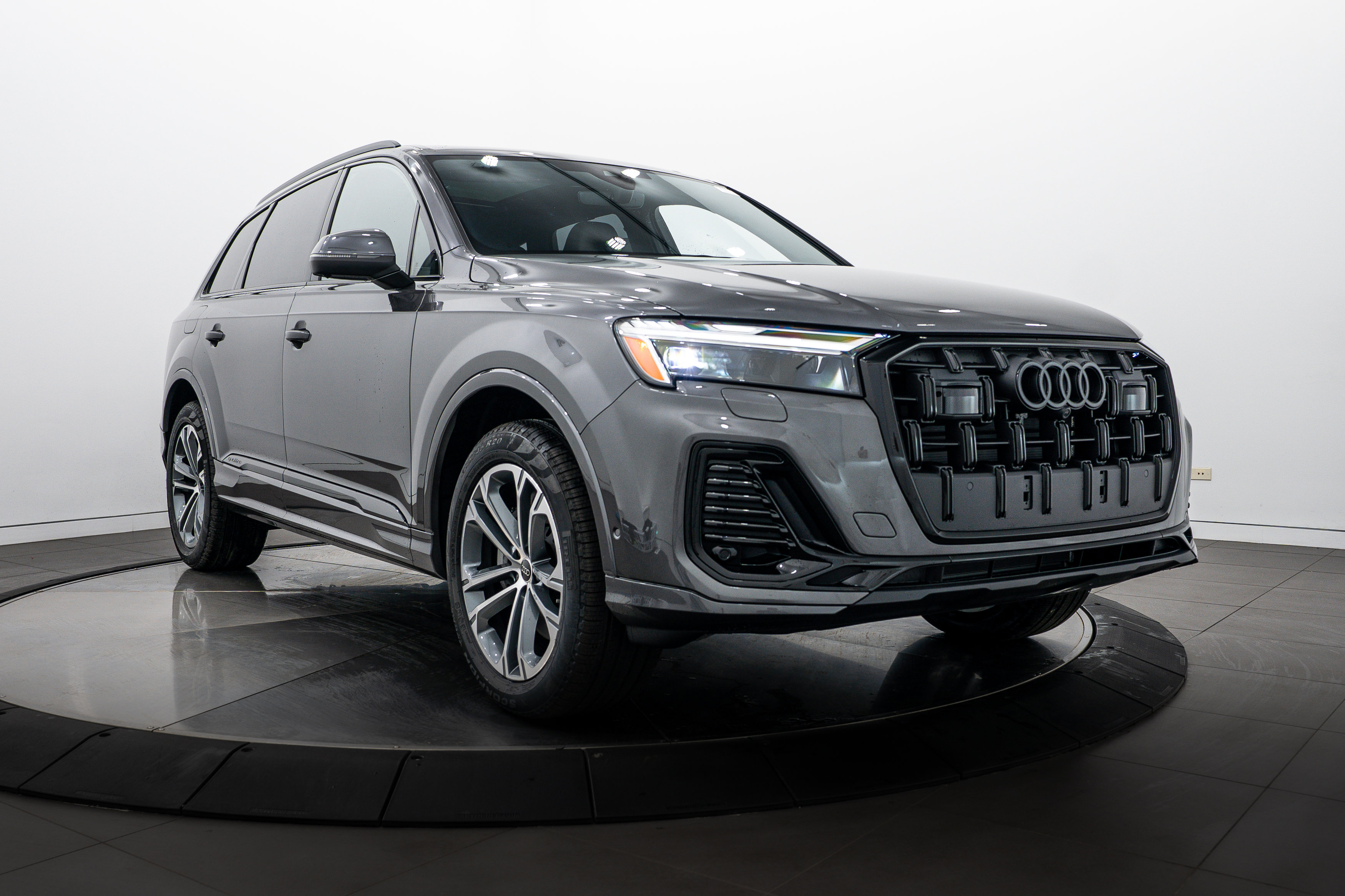 2026 Audi Q7 Premium Plus's photo