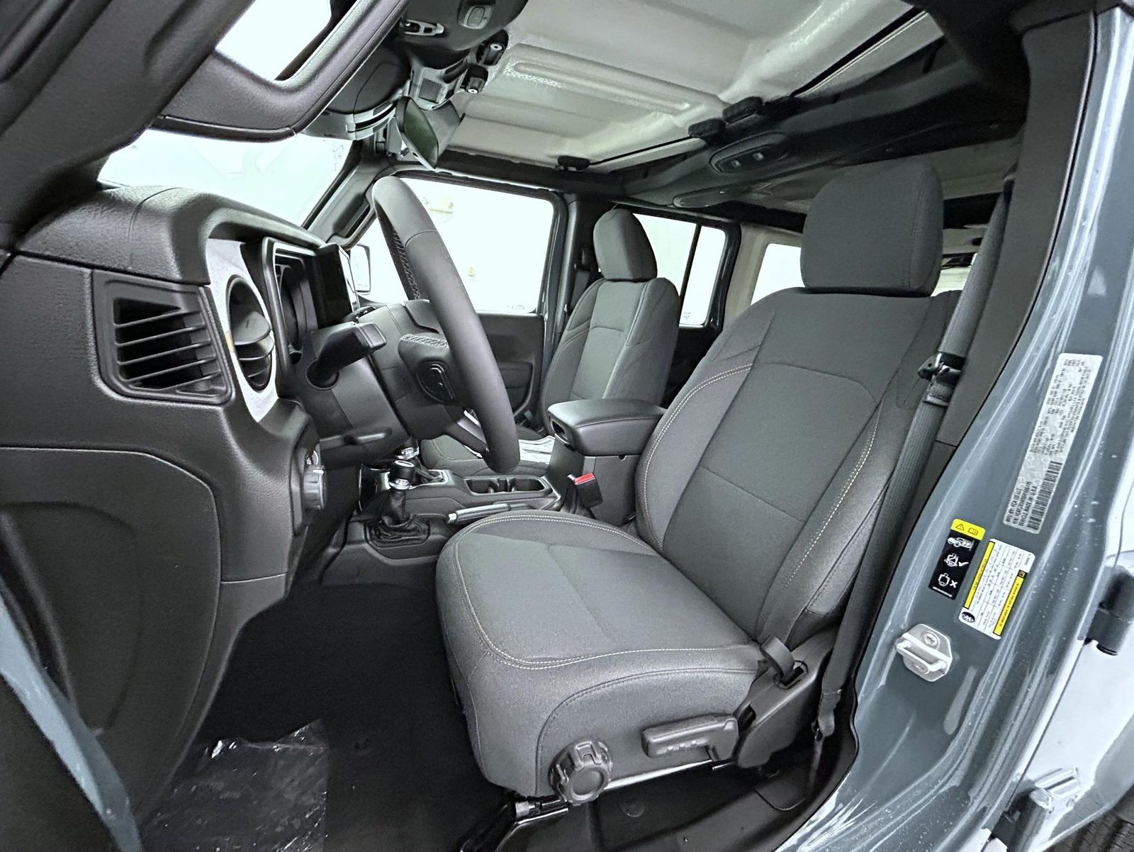 2025 Jeep Wrangler Sport S photo 10