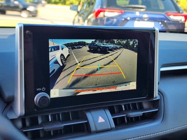 2025 Toyota RAV4 LE photo 14