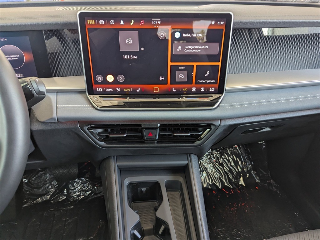 2025 Volkswagen Tiguan SE photo 10