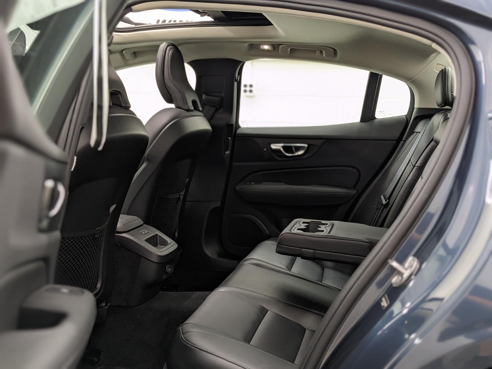 2025 Volvo S60 Core photo 6