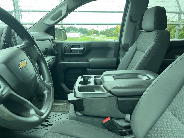 2021 Chevrolet Silverado 1500 Custom photo 3