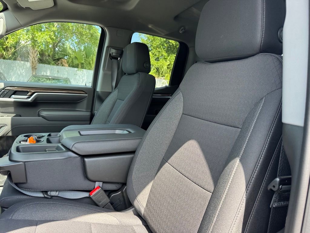2025 Chevrolet Silverado 1500 RST photo 24