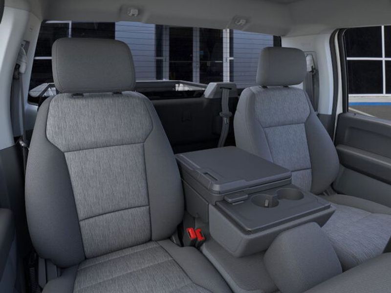 2025 Ford F-150 XL photo 3