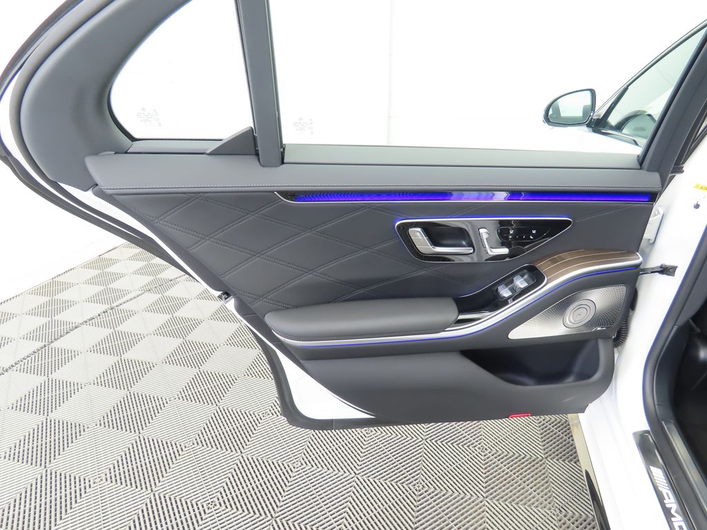 2026 Mercedes Benz S 63 e photo 24