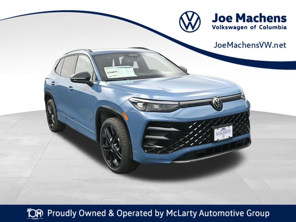 2026 Volkswagen Tiguan SE R-Line Black's photo