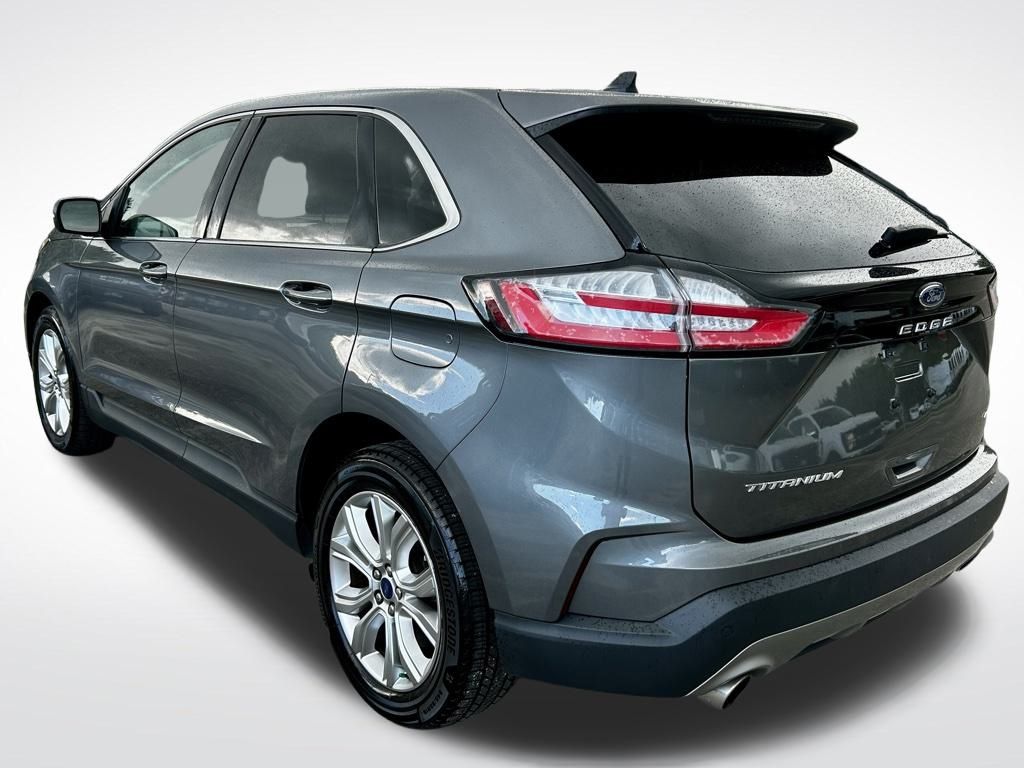 2022 Ford Edge Titanium photo 4