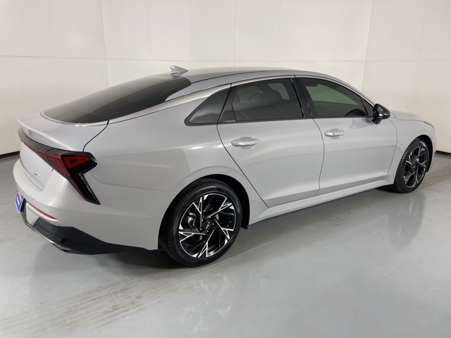 2026 Kia K5 GT-Line photo 8