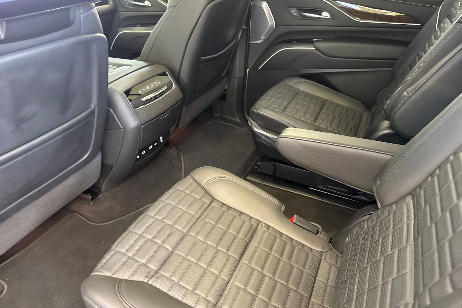2024 Cadillac Escalade ESV Sport Platinum photo 11