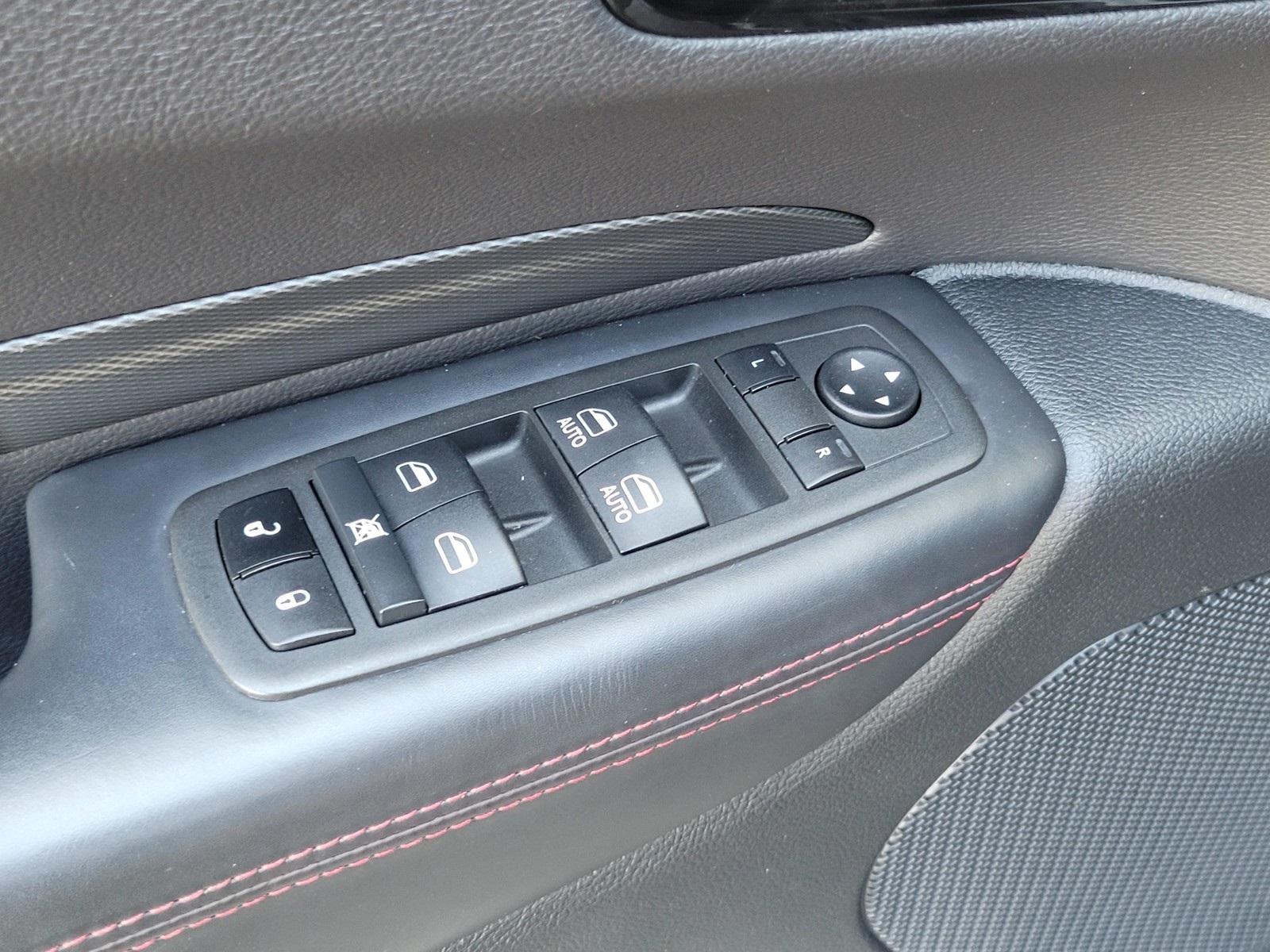 2022 Dodge Durango R/T photo 17